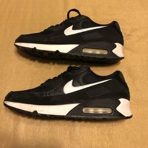 Black Nike Air Mac 90 size 11